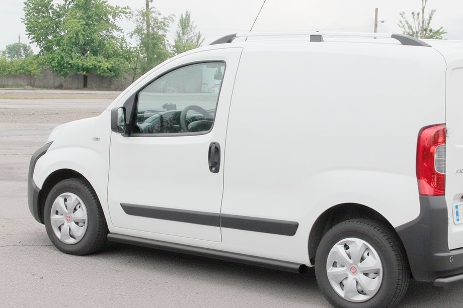 Peugeot Bipper 2008-2017 Bare Laterale Ø60 Negre (2 buc, Otel Inoxidabil) Image