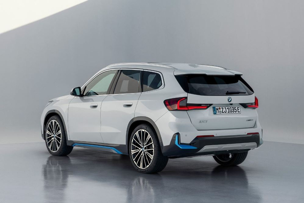 Prezentare BMW iX1 (U11): SUV electric compact premium Fotografie 4