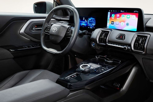 Toyota Urban Cruiser 2025: review crossover electric compact pentru Europa Fotografie 5