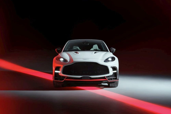 Review Aston Martin DBX S: SUV de lux ultraputernic