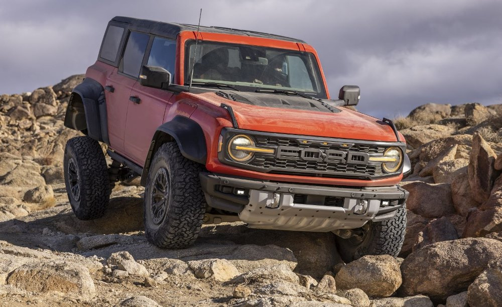 Ford Bronco Raptor: SUV pentru aventura off-road extrema