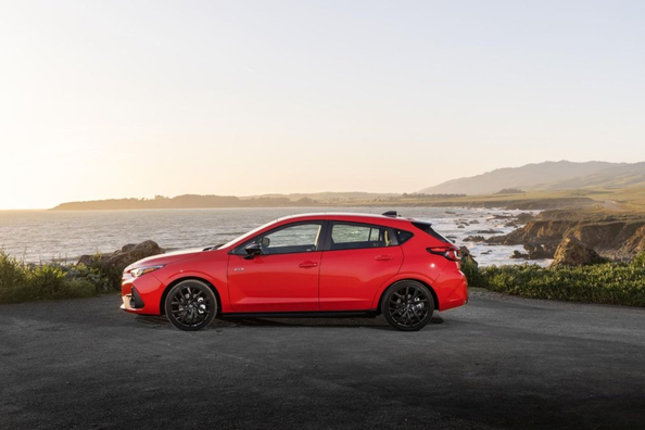 Subaru Impreza RS: Hatchback sport cu tractiune integrala simetrica Fotografie 3