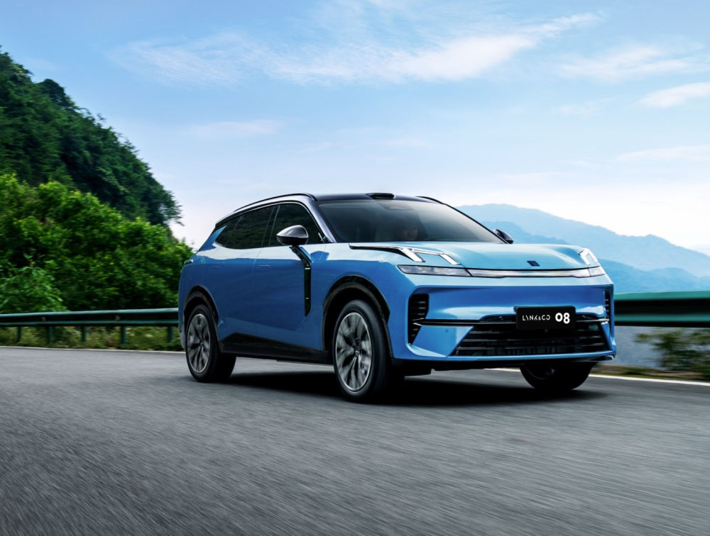 Lynk & Co 08: review al SUV-ului plug-in hybrid premium