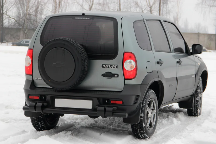 Chevrolet Niva 1998-2020 Bara Spate AK015 Negru (Otel Inoxidabil) Foto 1