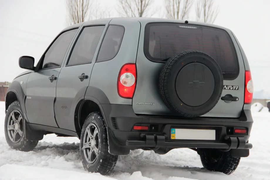 Chevrolet Niva 1998-2020 Bara Spate AK015 Negru (Otel Inoxidabil) Foto 3