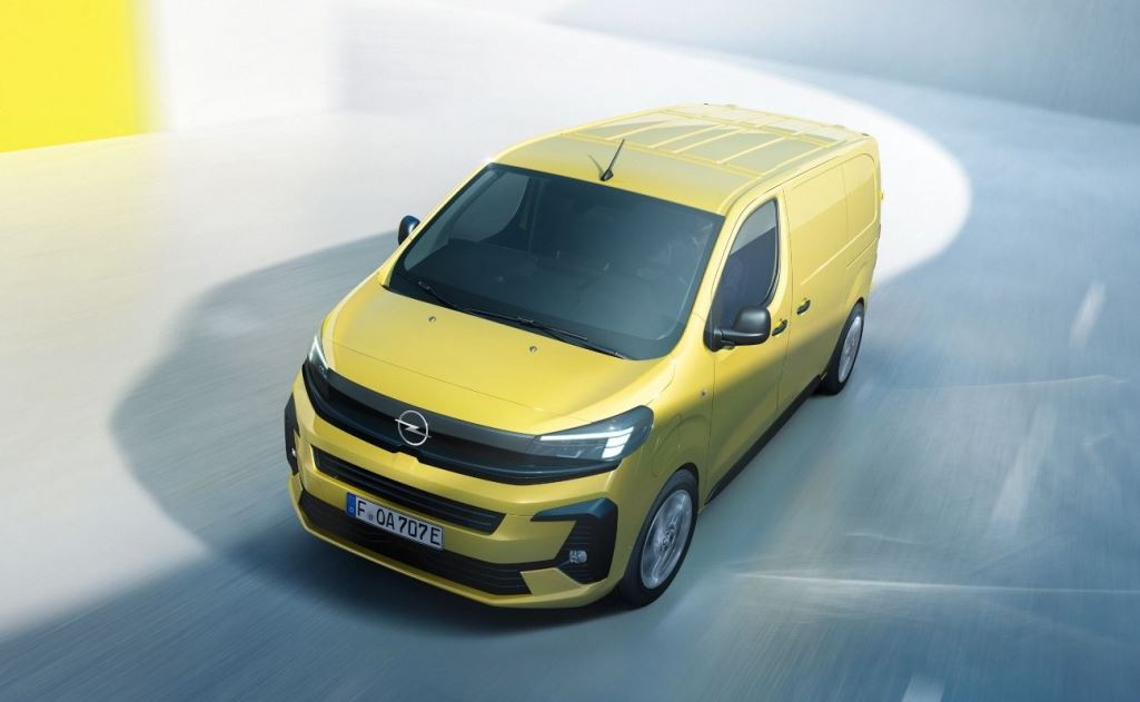 Opel Vivaro Electric: Furgon electric practic pentru afaceri
