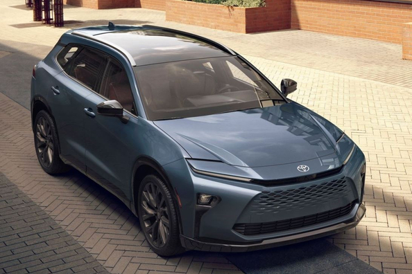 Toyota Crown Signia: Crossover hibrid premium