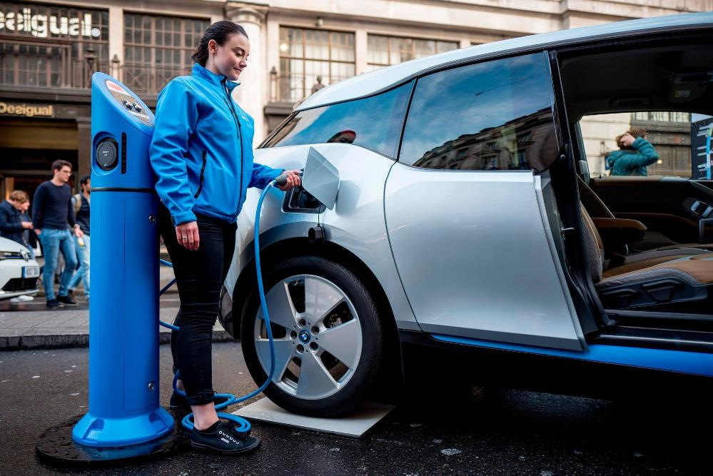 Cum afecteaza masinile electrice organismul uman? Mituri si realitate