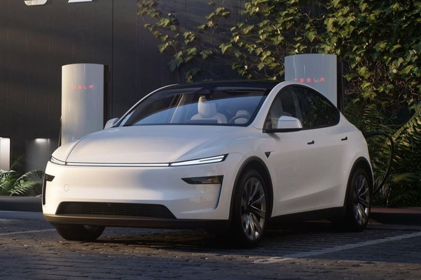 Tesla Model Y (Juniper 2025): review al SUV-ului electric actualizat