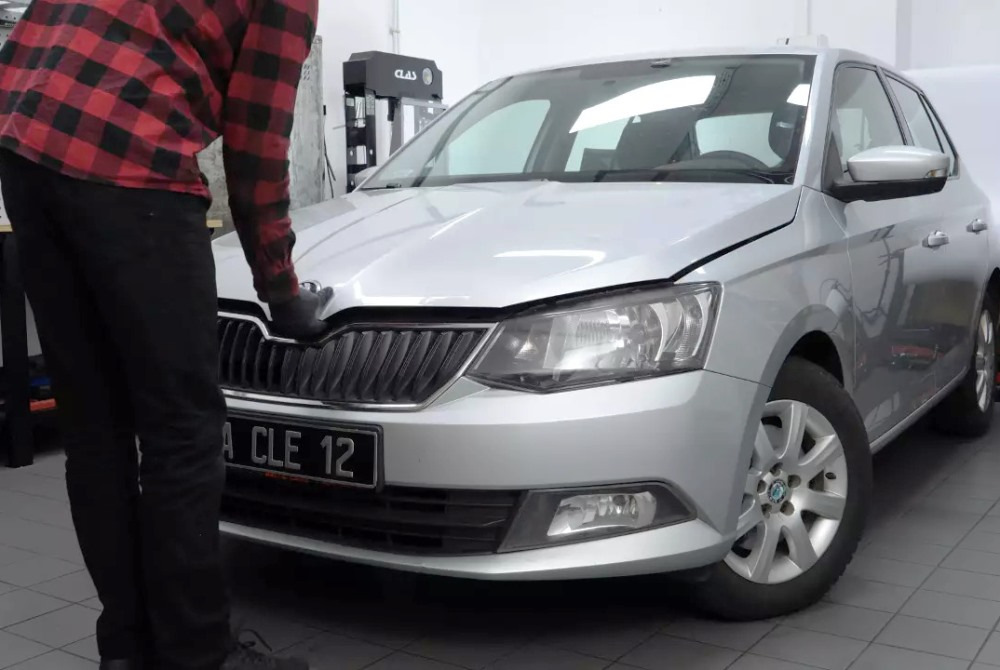 Skoda Fabia: cum deschizi capota? Instructiuni pas cu pas