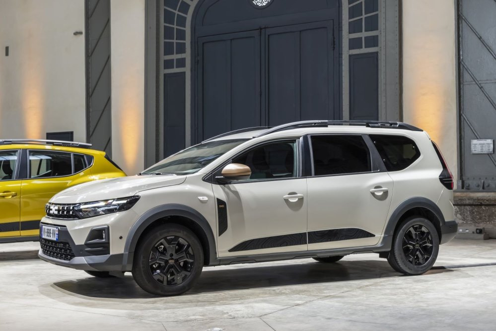 Test Dacia Jogger (2025): break cu 7 locuri, accesibil