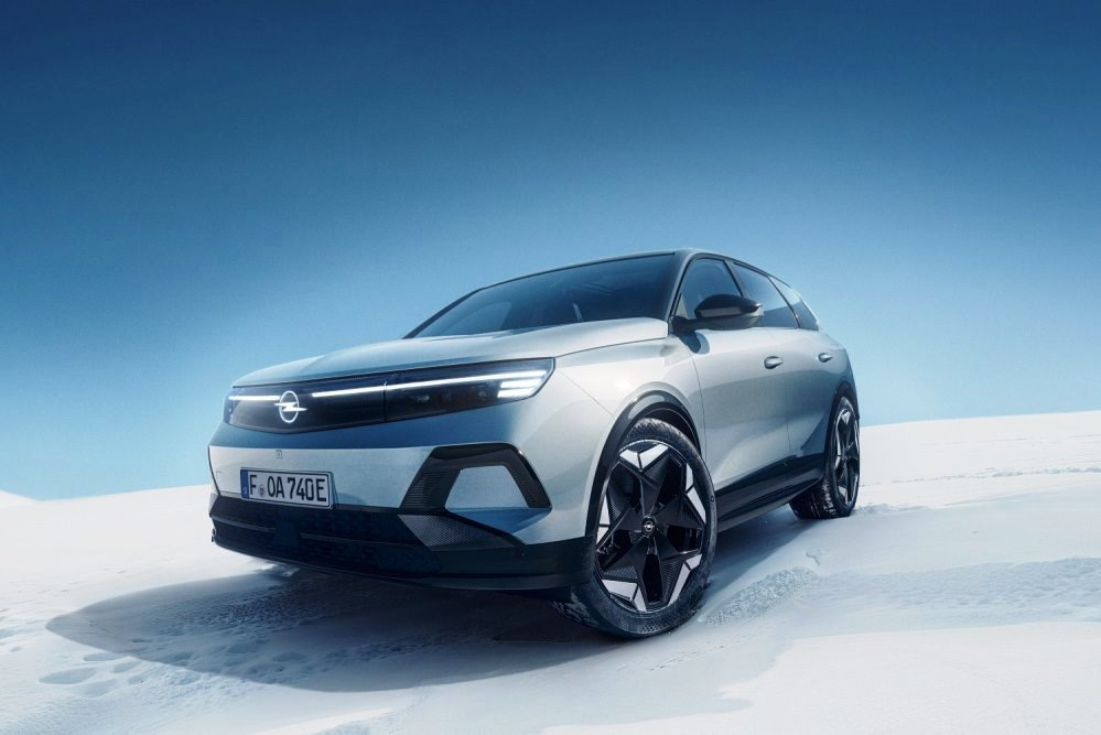 Testul modernului crossover electric Opel Grandland Electric