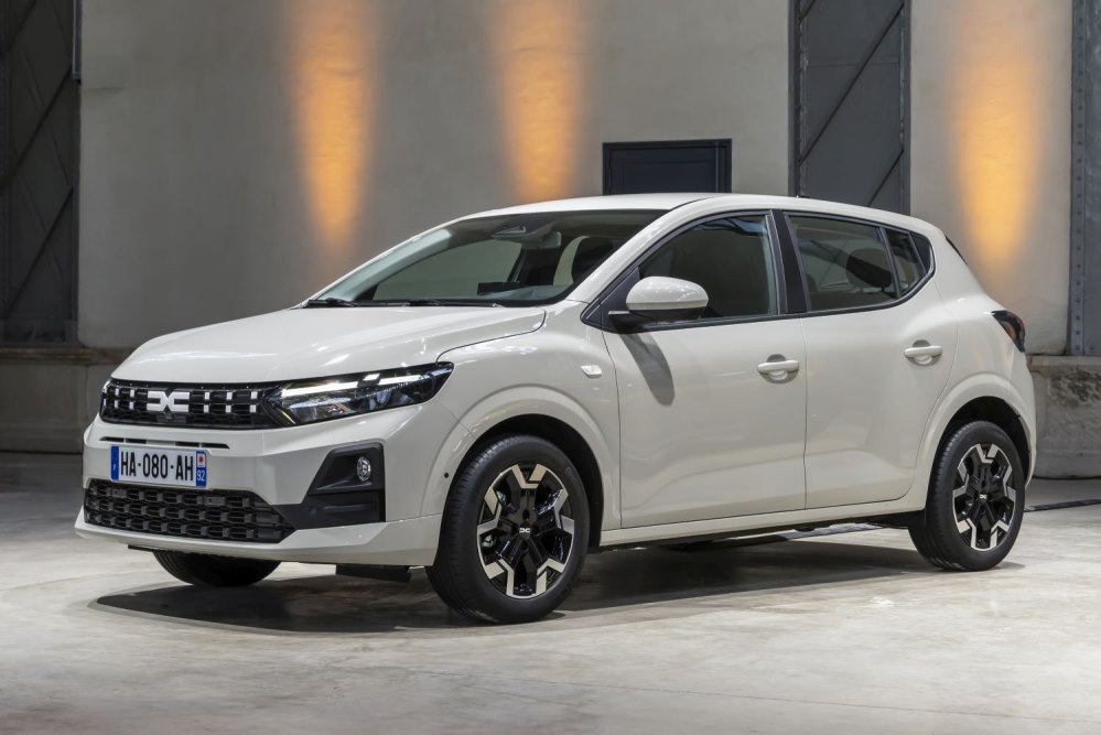 Test Dacia Sandero: hatchback urban accesibil cu design reimprospatat