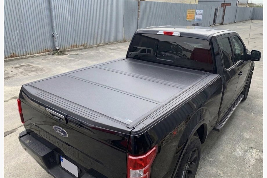 Toyota Hilux 2006-2015 Capac bena 4 sectiuni (2011-2015) Foto 1