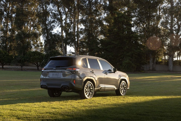 Subaru Forester Hybrid 2025: Review al versiunii hibride a crossoverului Fotografie 4