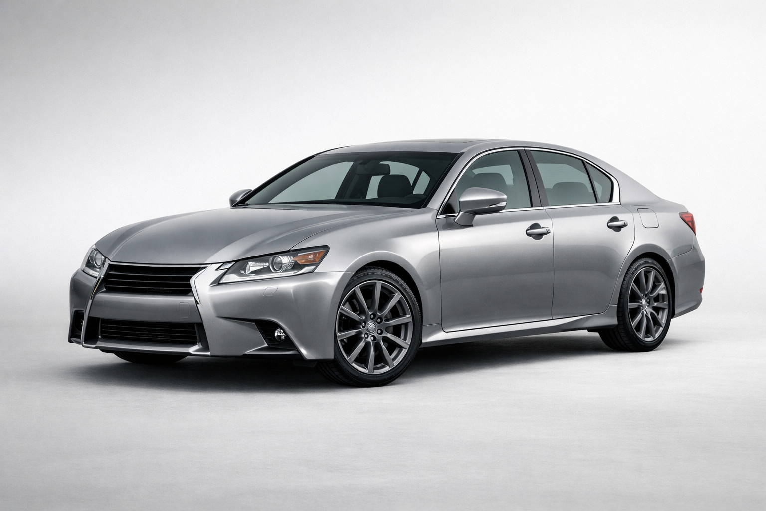 Lexus GS 2011-2020: sedan pentru cei plictisiti de masinile germane