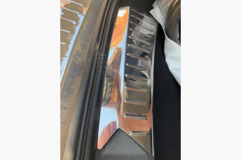 Ford Kuga/Escape 2013-2019 Protectie prag portbagaj 2013-2016 (2 buc, inox) Foto 5