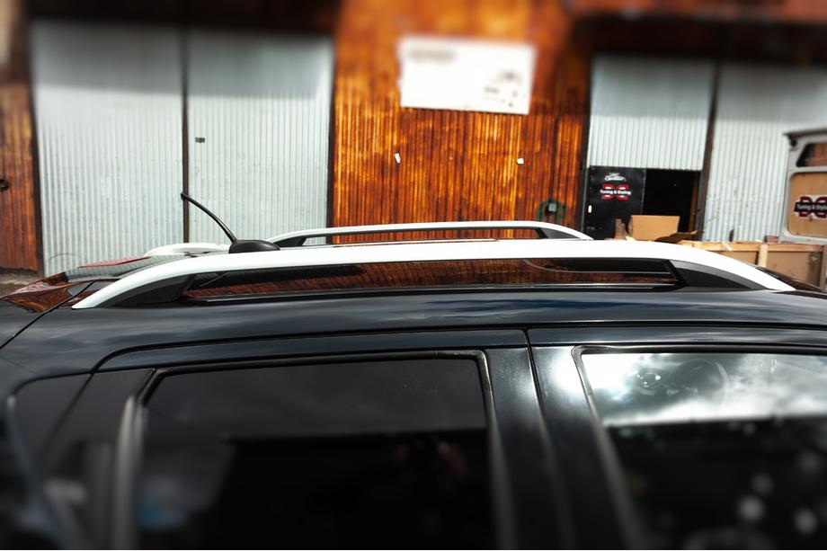 Nissan Juke 2010-2019 Bare longitudinale CROWN (gri mat) Image