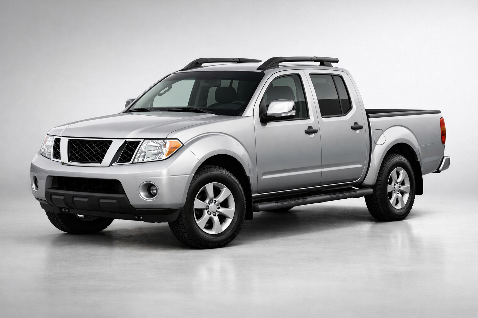 Nissan Navara 2006–2015: review de pickup pentru munca si stil