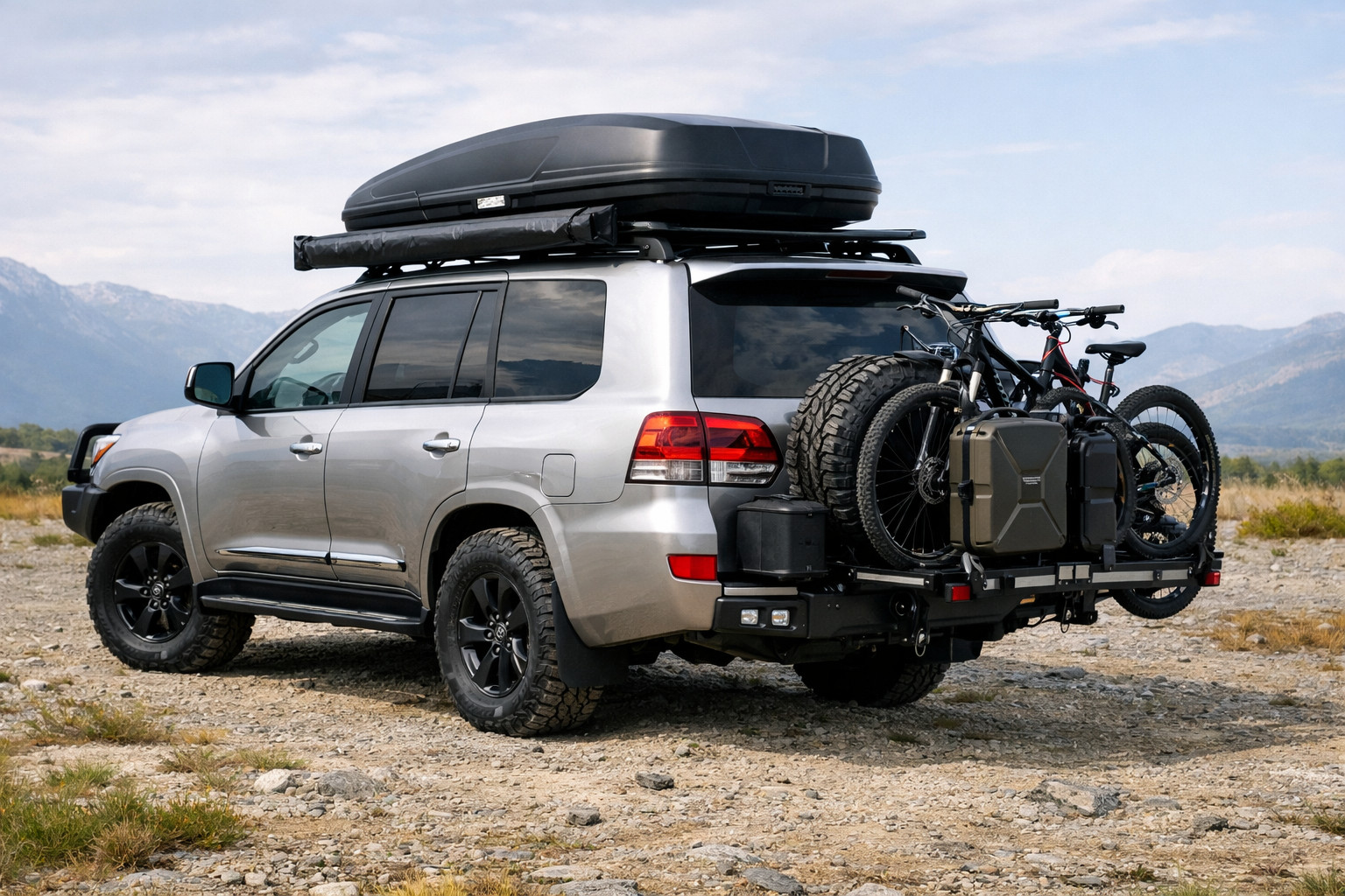 Ce sa montezi pe Toyota Land Cruiser 200 pentru familie si calatorii lungi