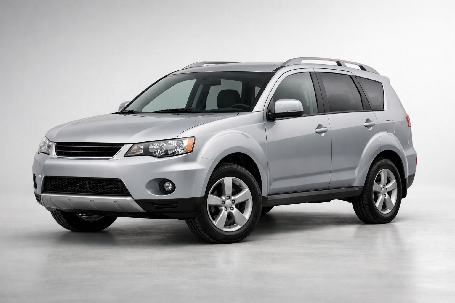 Mitsubishi Outlander 2006–2012: test, merita aceasta caroserie?