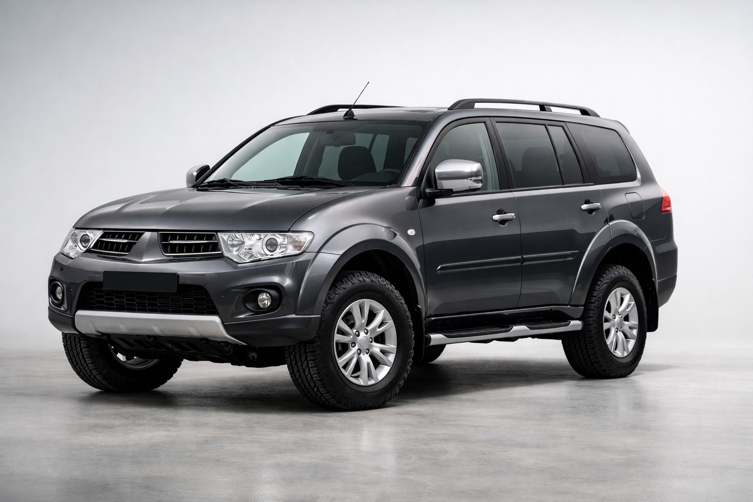 Test Mitsubishi Pajero Sport 2008-2015: un SUV dur, nu un crossover