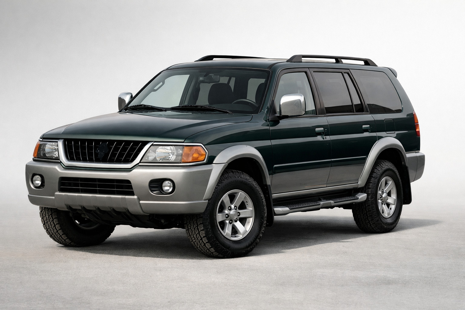 Test Mitsubishi Pajero Sport 1996-2007: SUV vechi pe sasiu cu rama, fara artificii