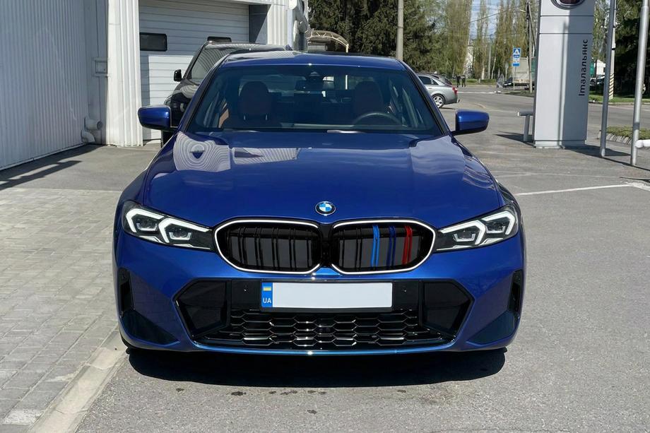 BMW 3 Series G20/G21 2018- Grile tip rinichi M-Color LED (2022+, negru lucios) Foto 1