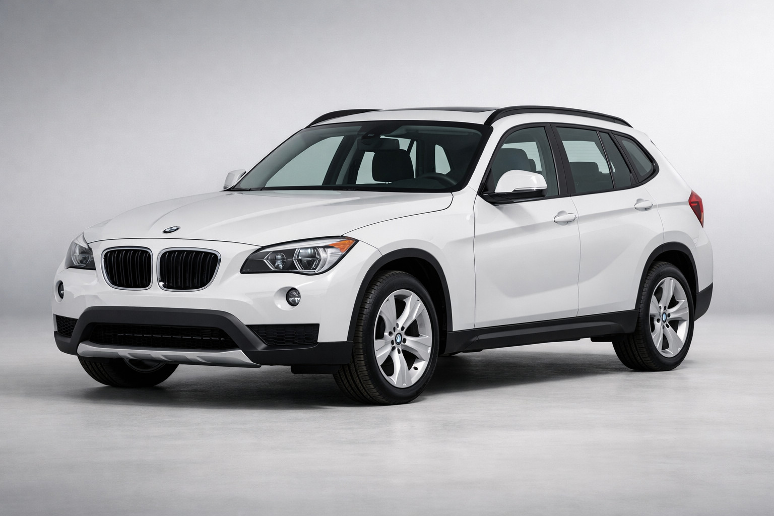 Test BMW X1 E84 (2009–2015): BMW compact pentru oras