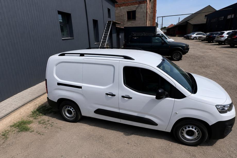 Citroen Berlingo/Multispace 2018- Relinguri de plafon negre (design turcesc) Standard, picioare din plastic Image