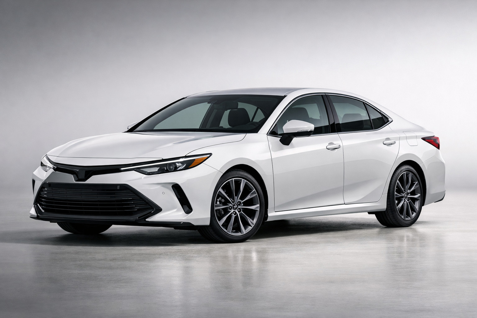 Test Toyota Camry XV80: noul sedan hibrid pentru oras si autostrada