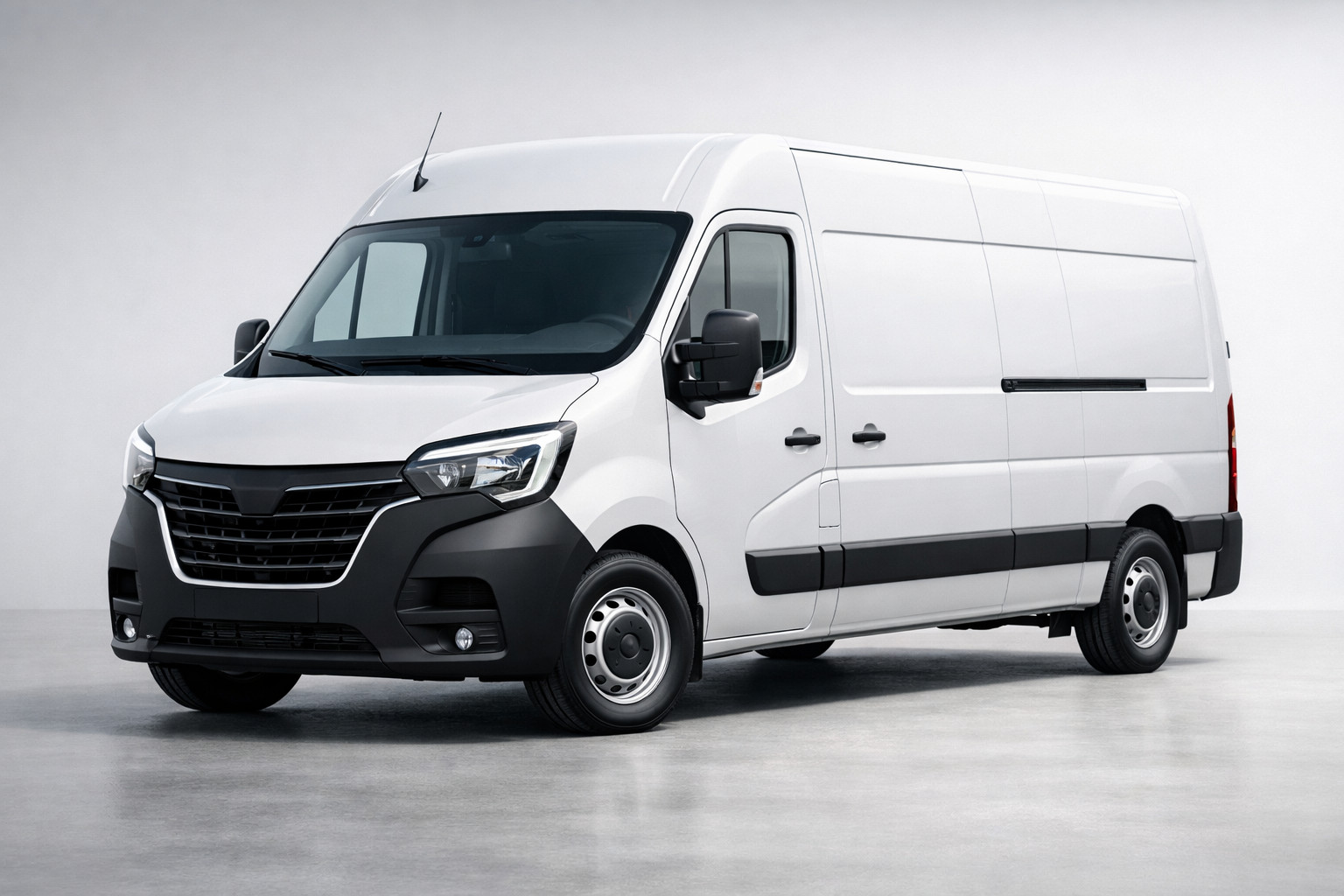 Test Renault Master dupa faceliftul din 2019: van mare pentru afaceri si transport