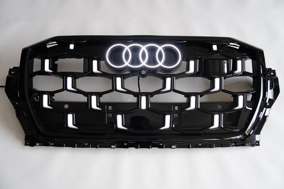 Audi Q7 2015–2026 Grila fata RSQ-Style LED (2024-2026, negru lucios) Foto 2