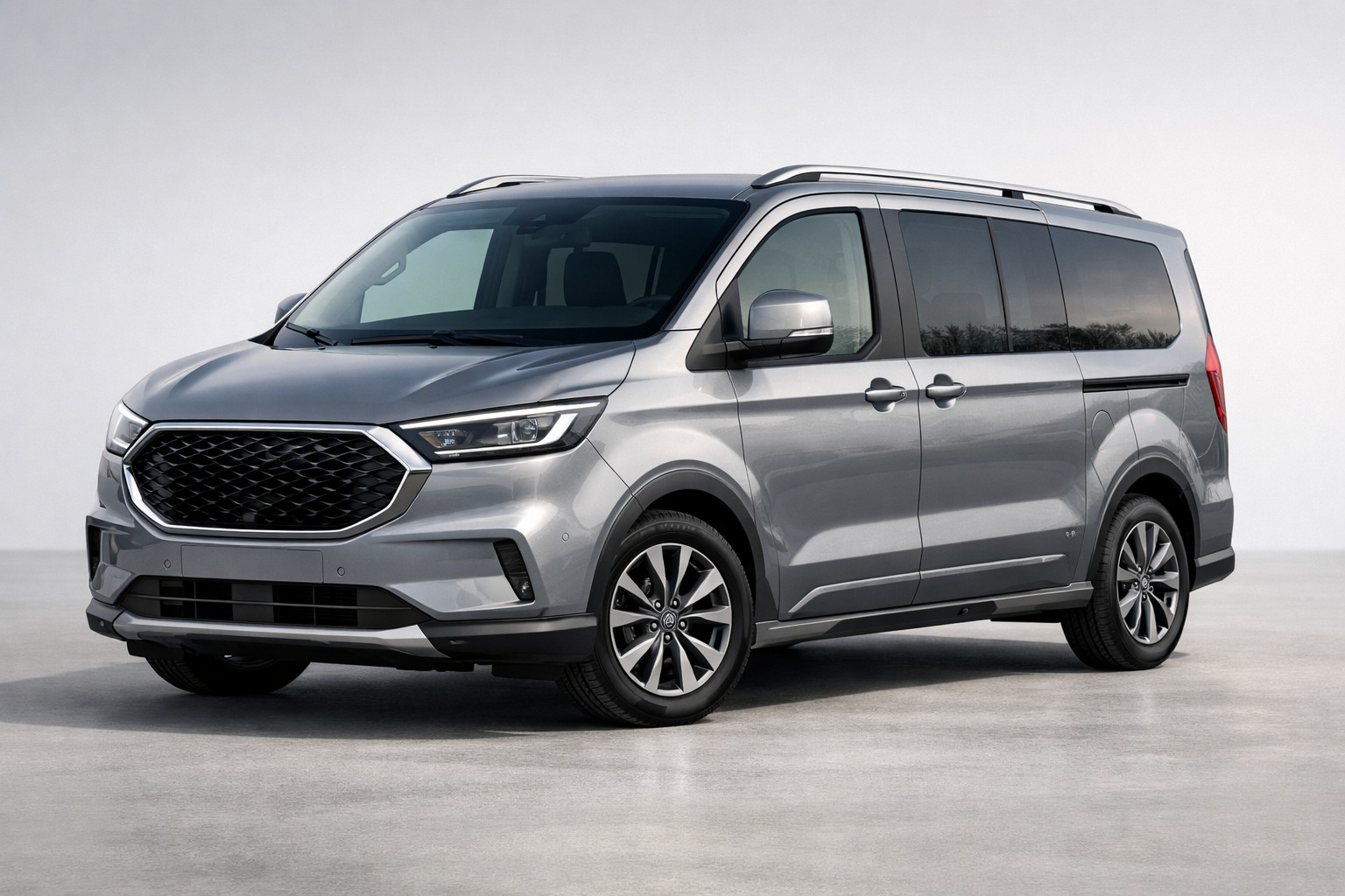 Test Ford Tourneo Custom 2024: minivan modern pentru afaceri si familie