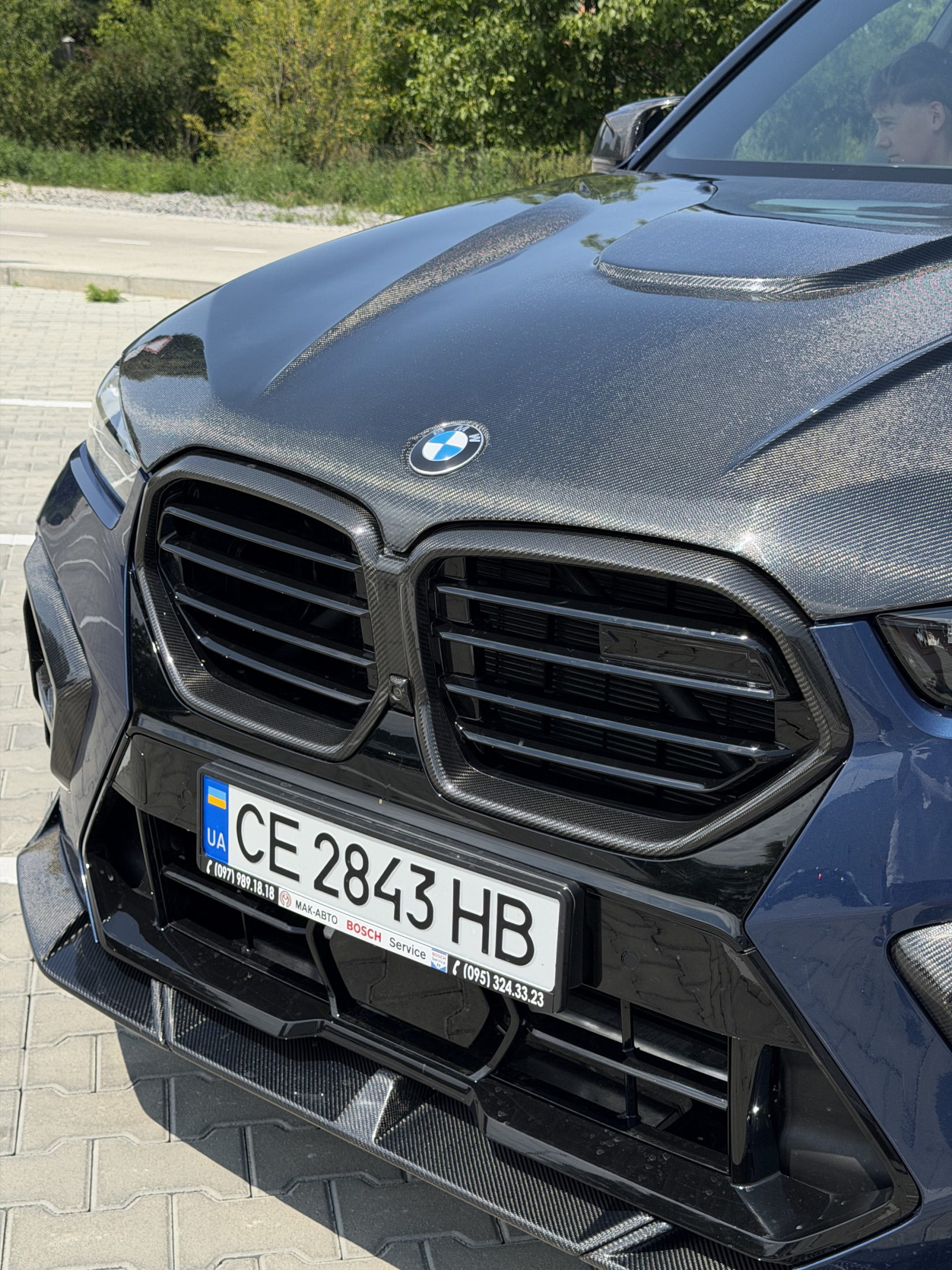 BMW X5 G05 2018 → X5M 2025: upgrade complet cu bodykit din carbon si volan M