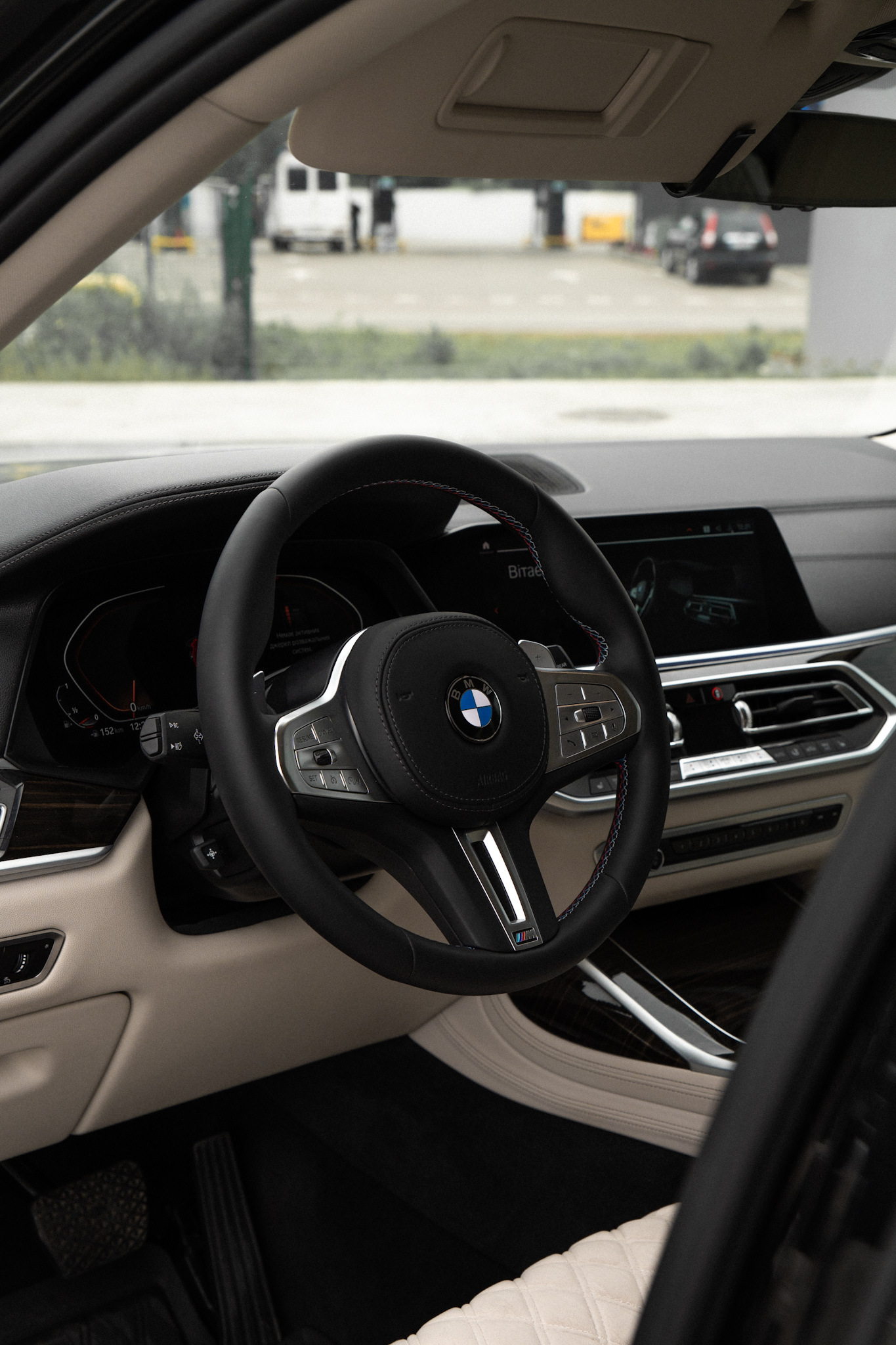 Din BMW X7 G07 standard la M-Sport: lucrari efectuate si rezultat