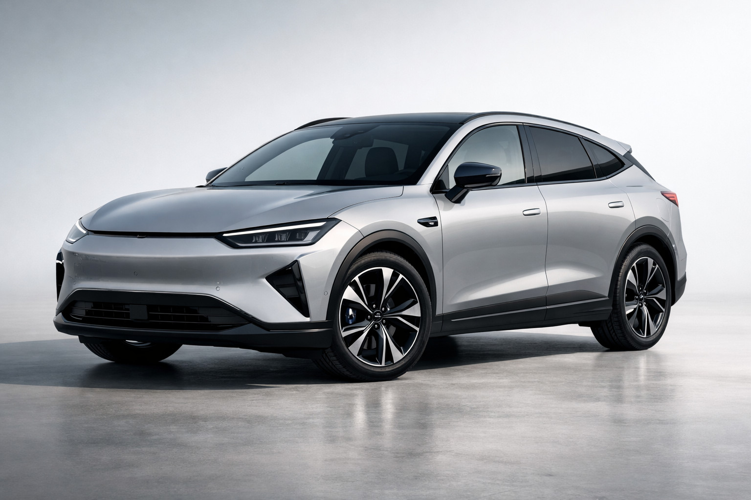 XPeng G6 2026: обзор al concurentului chinez pentru Tesla Model Y si BYD Sealion 7