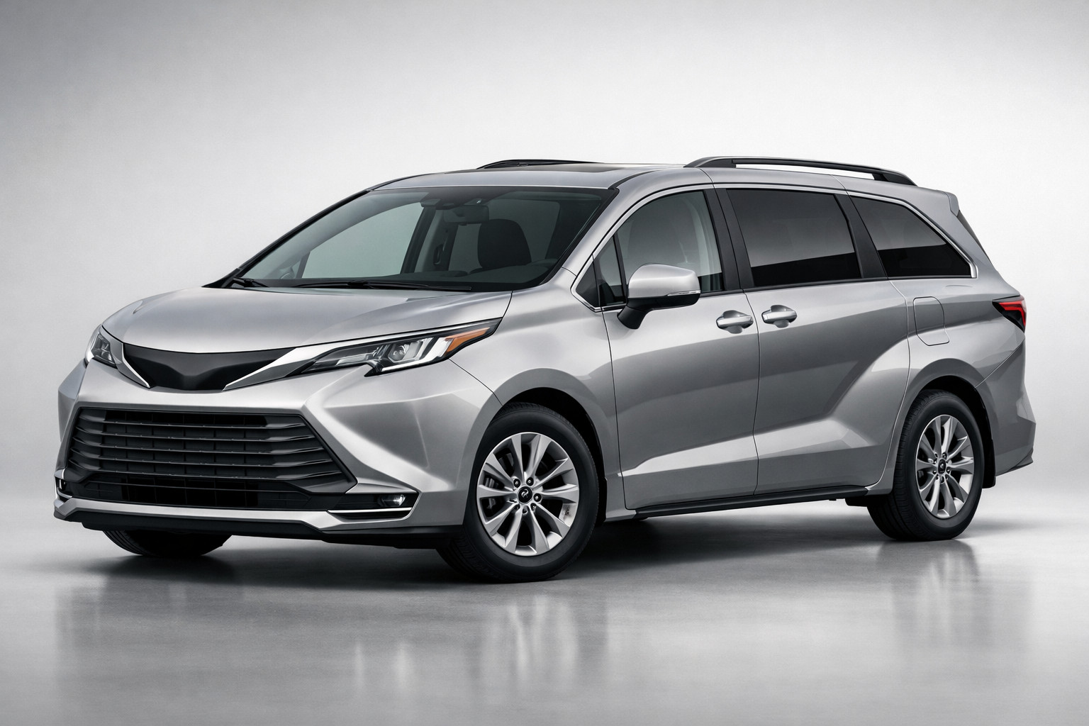 Review Toyota Sienna (generatia a 4-a): minivan de familie pentru calatorii lungi