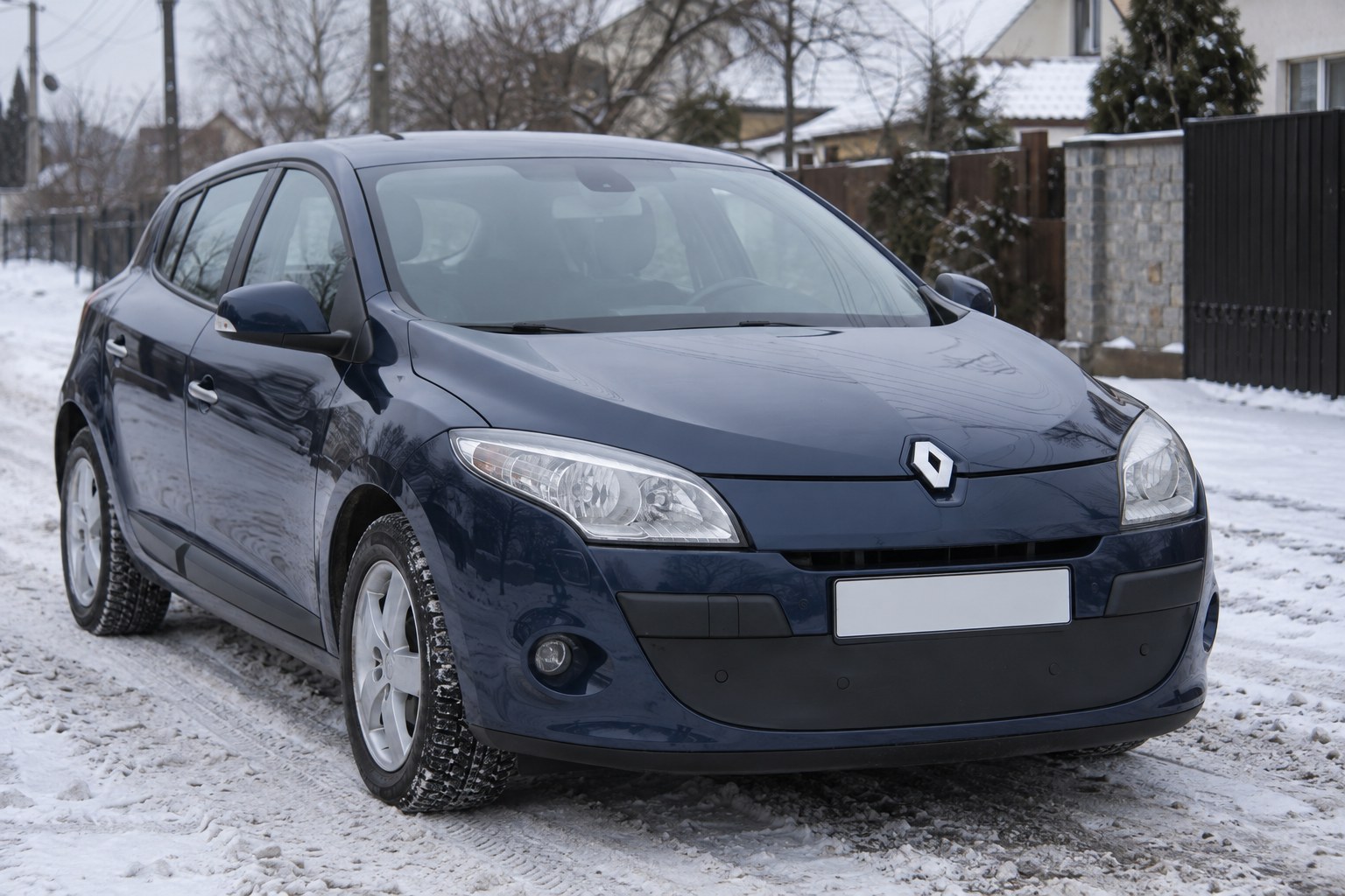 Protectie de iarna pentru autoturism: Megane III, Aveo T250, Lanos, Lacetti, Astra G, Passat B6, Santa Fe 2 — ce alegi