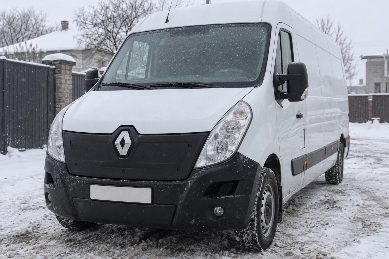 Protectie de iarna pentru Renault Master, Trafic, Kangoo, Opel Vivaro si Ford Transit: ce grila se acopera