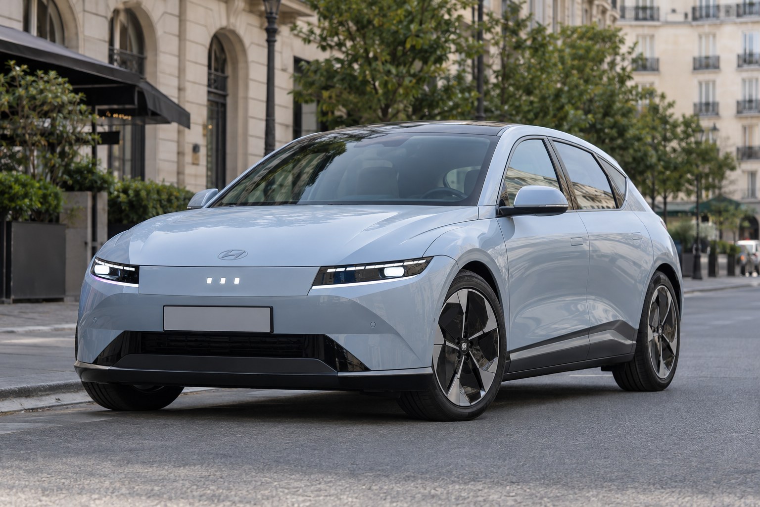 Hyundai Ioniq 3: hatchback electric urban pentru Europa — dimensiuni, baterii, autonomie