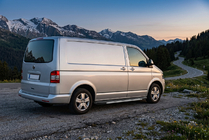 Volkswagen T5 Multivan 2003–2010 Praguri Laterale Duru (2 buc, Aluminiu) Ampatament Scurt foto 2