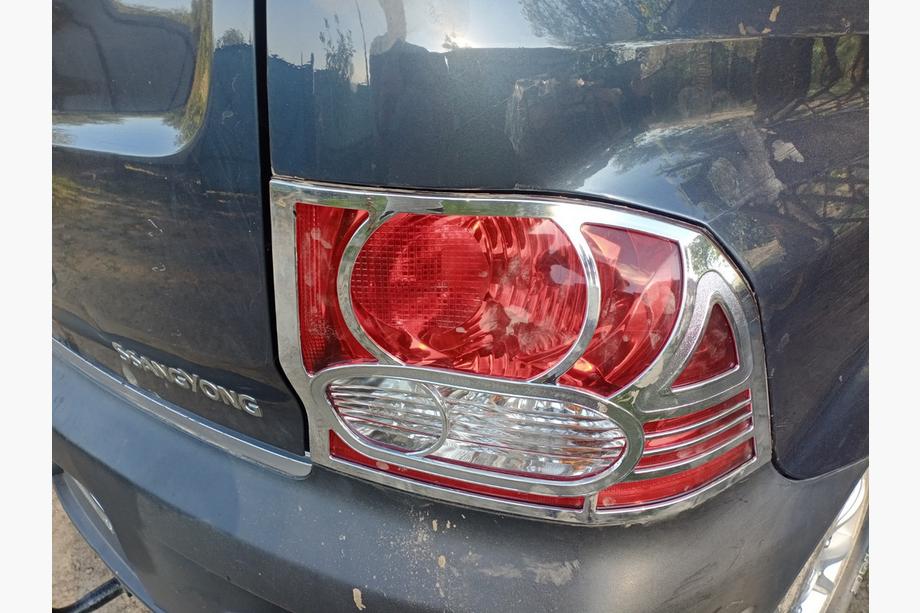 SsangYong Action 2005-2018 Capace Cromate Stopuri (2 buc, plastic) Image