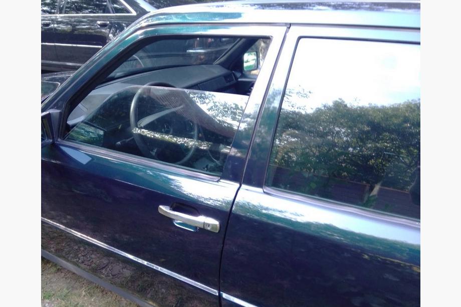 Mercedes E-class W124 1984–1997 Capace Cromate Manere Usi (4 buc, Otel Inoxidabil) Foto 2
