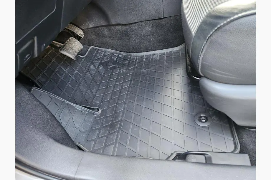 Toyota Auris 2012-2018 Covorase cauciuc (4 buc, Stingray Premium) Image