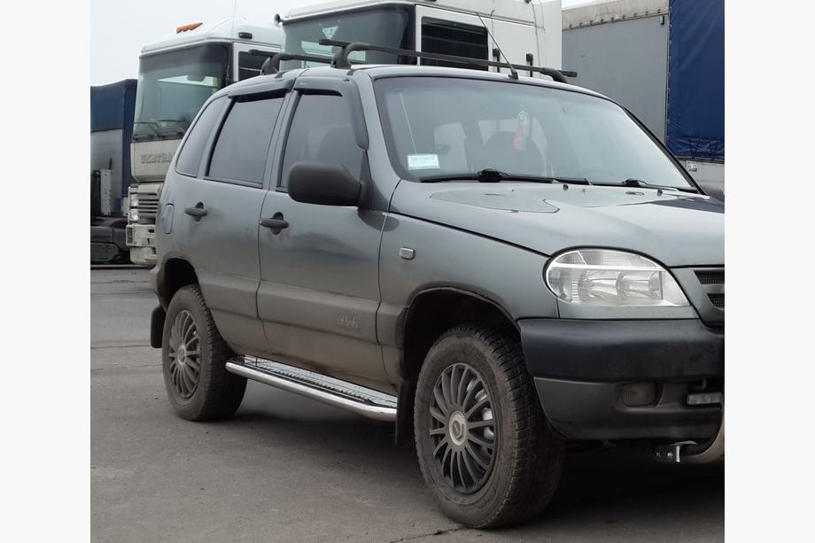 Chevrolet Niva 1998-2020 Praguri Laterale Premium (2 buc, Inox) Image