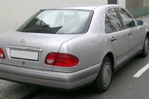 Mercedes E-class W210 1995-2002 Ornament portbagaj deasupra numarului (Sedan) foto 1