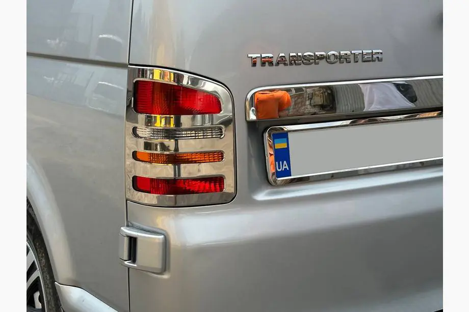 Volkswagen T5 Transporter 2003-2010 Capace Cromate pentru Stopuri Spate (2 buc, Otel Inoxidabil) Image