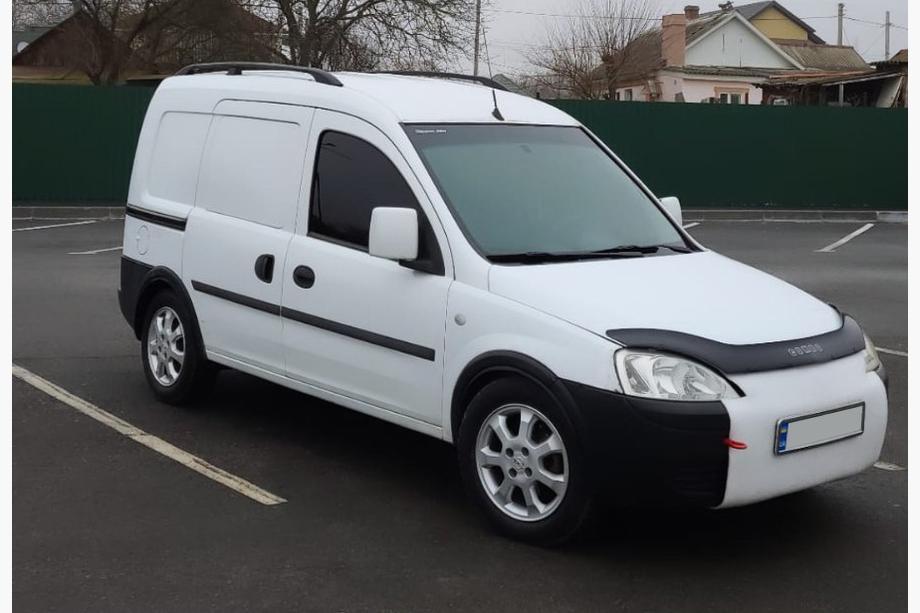 Opel Combo 2002–2012 Bare longitudinale negre Foto 2