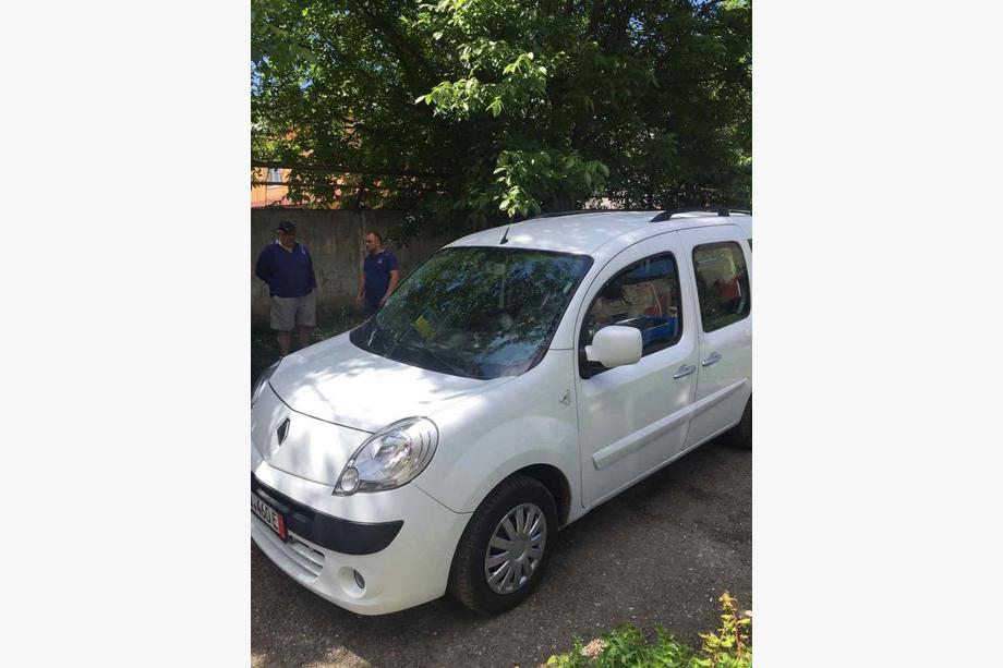 Renault Kangoo 2008–2020 Bare longitudinale negre Baza Maxi, Picioare din Plastic Foto 4